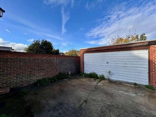 St. James's Road, Gravesend, DA11 - Photo 1