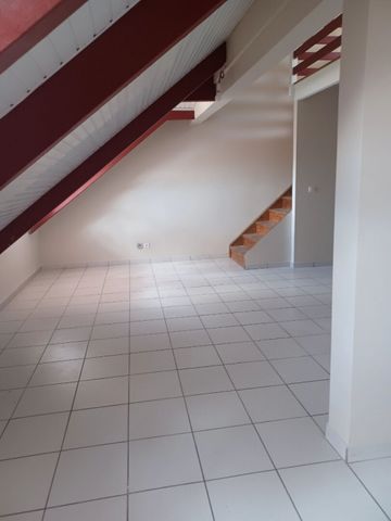Location Appartement 73m² 3 pièces Fort de france - Photo 3