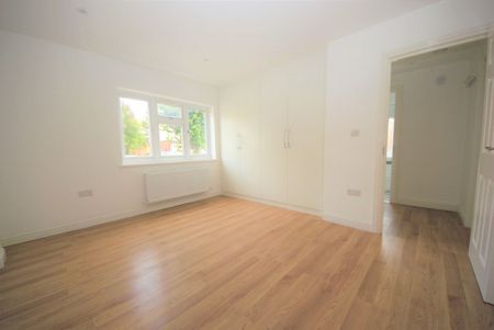Long Lane, Finchley, N2 - Photo 2