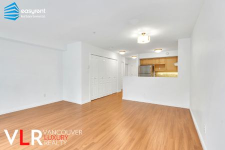Condo in Vancouver West Side, BC - Photo 2