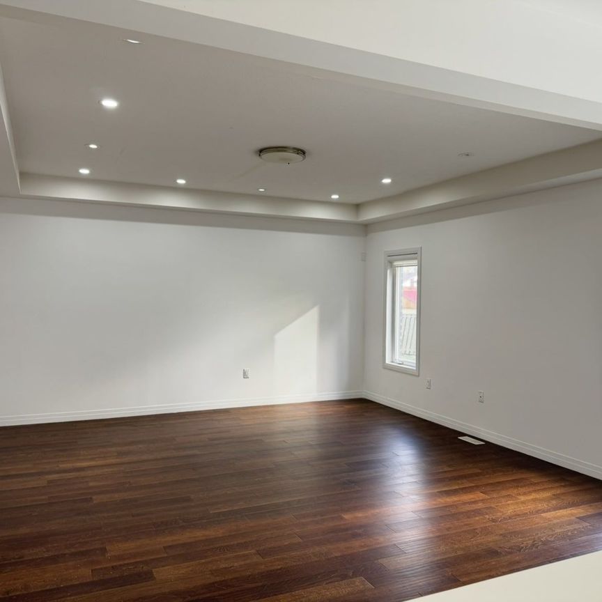 For Lease - 40 Lexington Avenue, Hamilton, Ontario - Photo 1