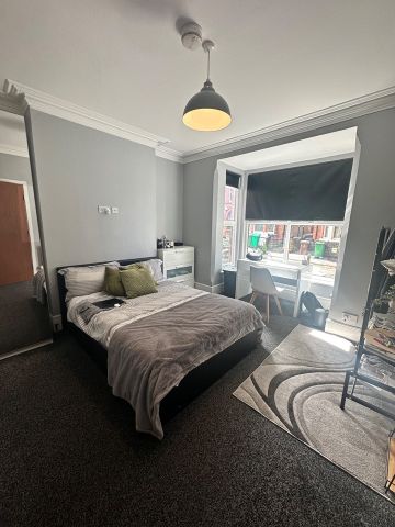 6 Bed Semi-Detached House, Derby Grove, NG7 - Photo 4