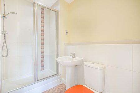 4 bedroom townhouse to rent - Photo 2