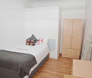 Standish Road, Fallowfield, Manchester, M14 - Photo 4