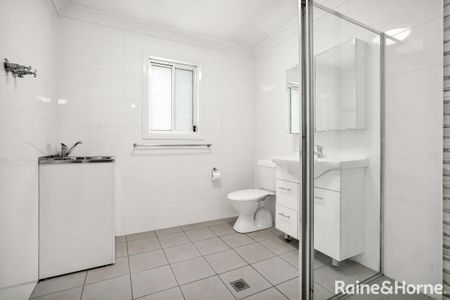 Two Bedroom Granny Flat In Convenient Location - Photo 5
