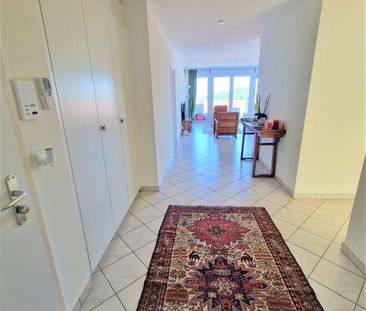 Beautiful spacious 5.5-room apartment with lake view - Photo 4