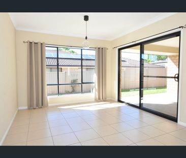 Large family home in Seabreeze Estate - Photo 1