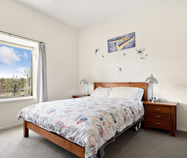 Private, large 3BR Townhouse - Photo 5