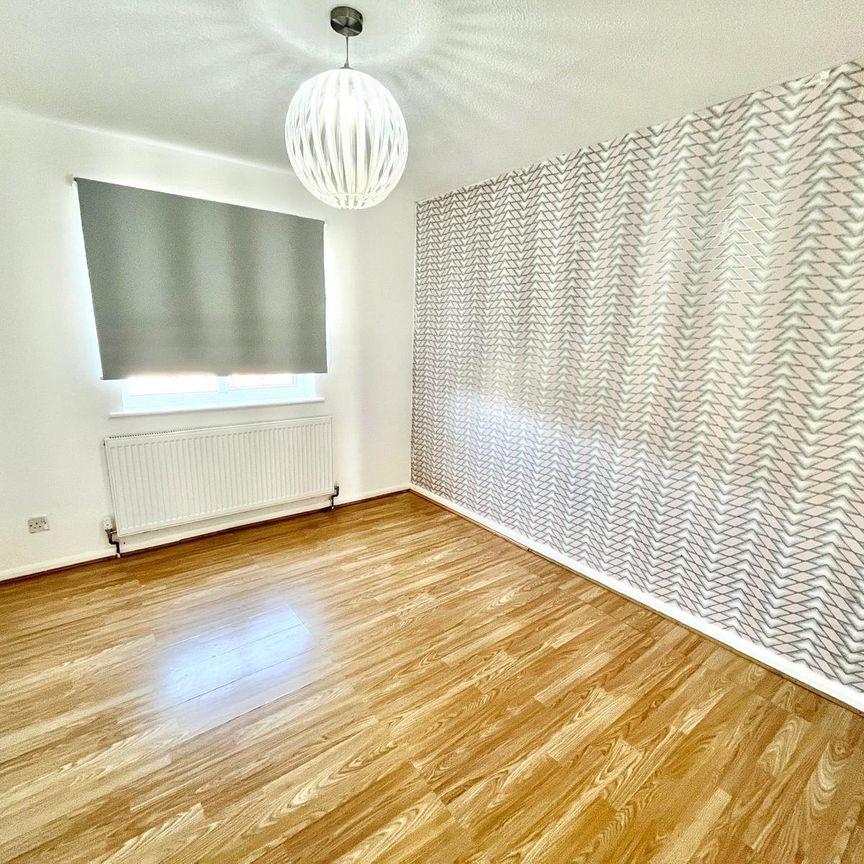 Staplegrove, Shoeburyness, Southend-on-Sea, Essex, SS3 8AQ - Photo 1