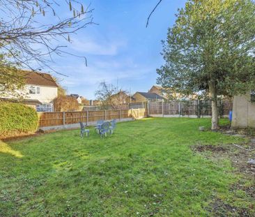 Rutherford Road, Aylesbury - Photo 2