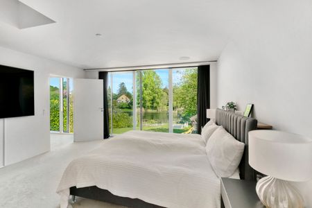 Kun til expats - liebhaveri med direkte udsigt til sø - Photo 3