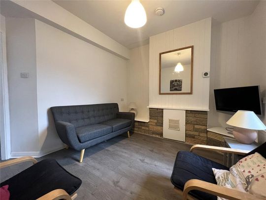 4 bedroom terraced house to rent - Photo 1