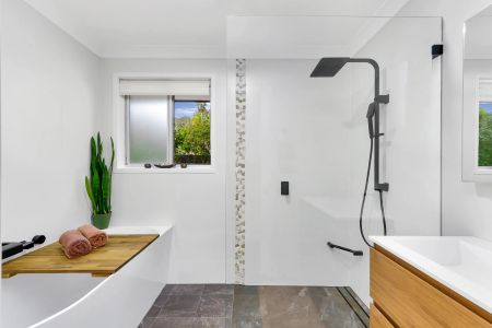 Renovated Family Home with National Park & Fagan's Bay at your doorstep - Photo 5