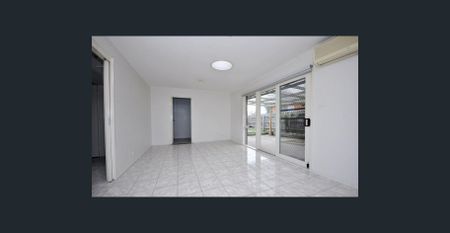 Conveniently Located - Photo 2