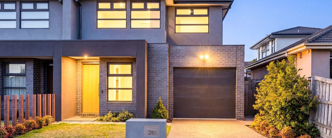 Brand New Designer Living in a Prime Bentleigh East - Photo 1