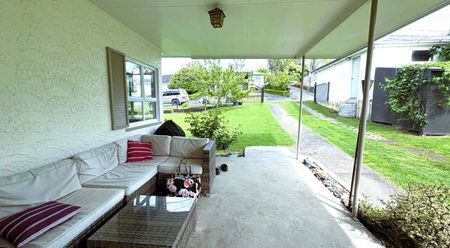 3 BEDROOM - TE AWAMUTU - Photo 2