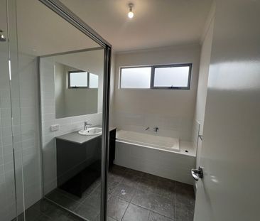 10 Florence Lane, Tonsley - Photo 6