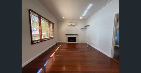 A Doubleview Haven Near the Shore - Photo 4