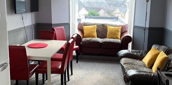 8 bedroom house to rent - Photo 2