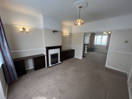 Vicarage Farm Road, Greater London, TW5 - Photo 2