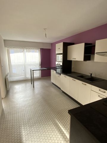 Location Appartement 5 pièces 103m² EVREUX 27000 - Photo 4