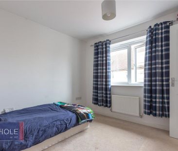 3 bedroom semi-detached house to rent - Photo 4