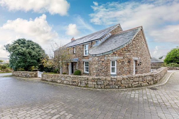 Please email to register your interest and complete a pre-viewing application - four bedroom detached house located in the village of Paul. Close to Mousehole a - Photo 1