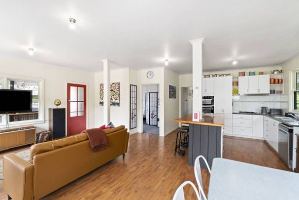 CHARM AND SPACE ON MURRAY STREET **12 month lease** - Photo 1