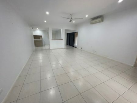 Stunning Family Home at 55 Monash Way, Ooralea - Photo 5