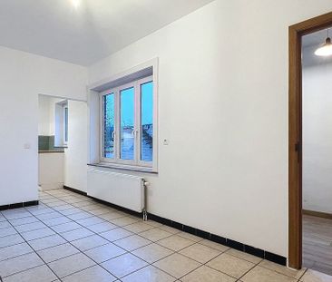 Appartement te huur in Waterloo voor € 850 met 1 slaapkamer - Photo 2