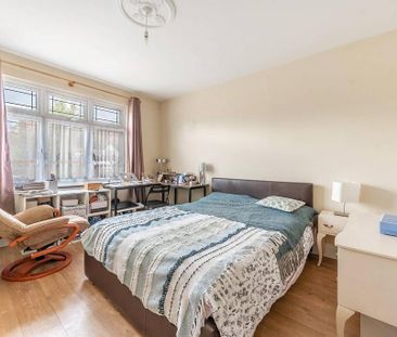 4 bedroom semi-detached house to rent - Photo 6