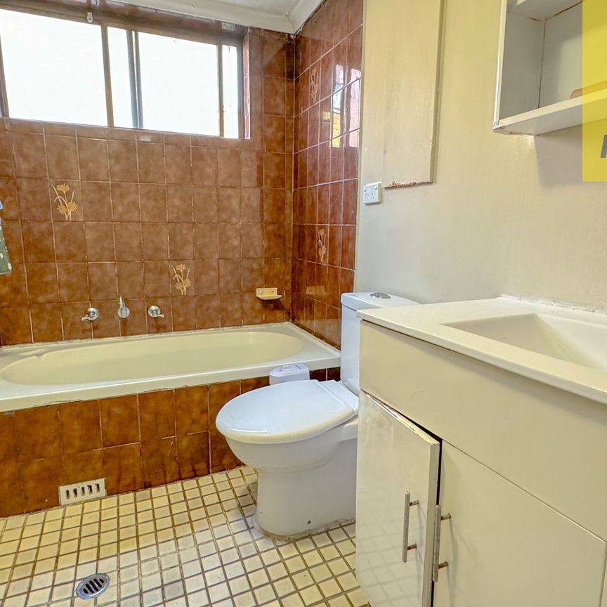 PRIME LOCATION - Photo 1