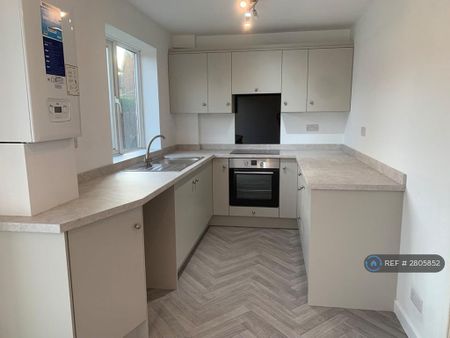 3 bedroom terraced house to rent - Photo 5