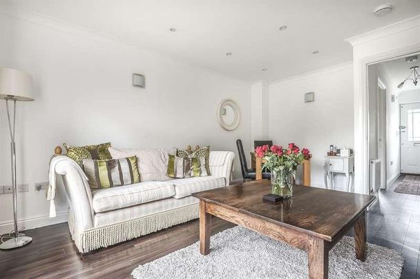 Evesham Place, Wokingham, RG41 - Photo 1