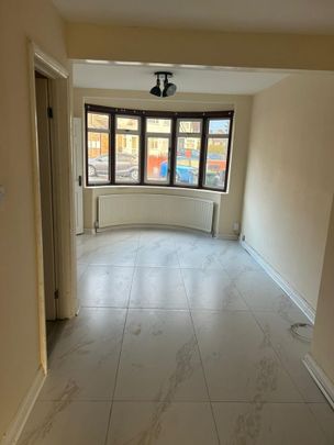 4 Bed Semi-Detached House, Windsor Road, HA3 - Photo 1