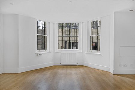 A large recently refurbished two bedroom flat to rent arranged over the lower ground floor of a stucco fronted building in the heart of South Kensington. EPC rating: C - Photo 3