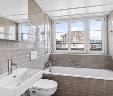 Appartement rénové de 4.5 pièces au 10ème - Photo 4