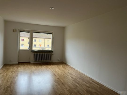 Snevringevägen 47 C - Foto 1