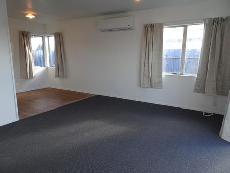 Holmes Place, Flaxmere - Photo 2