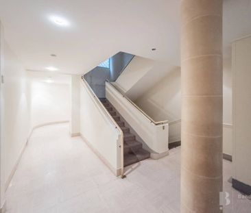 Rental Apartment Paris 8th Madeleine - Photo 3