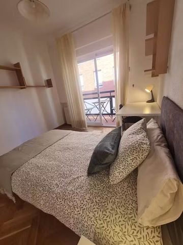 Calle de Sagunto, Madrid, Community of Madrid 28010 - Photo 4