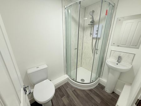 Newton Road, Yeovil, Somerset - Photo 5