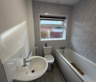 2 bedroom bungalow to rent - Photo 3