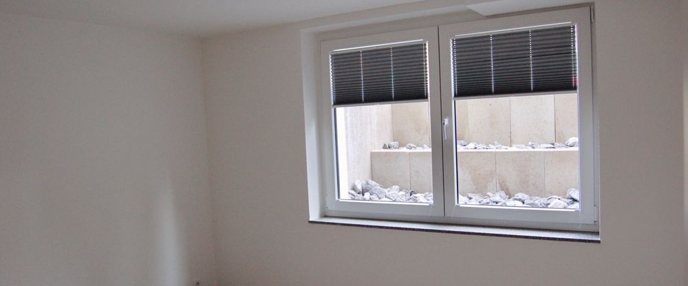 Souterrainwohnung 2,5 Raum mit separatem Eingang u. Einbauküche, Einzugsfertig ! - Photo 1