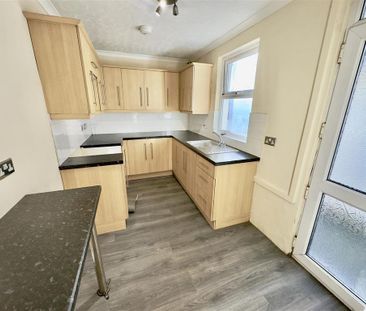 2 bedroom terraced house to rent - Photo 6