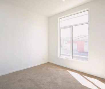 4 Bed, 3 Bath - Photo 6