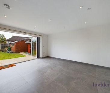 4 bedroom detached house to rent - Photo 1