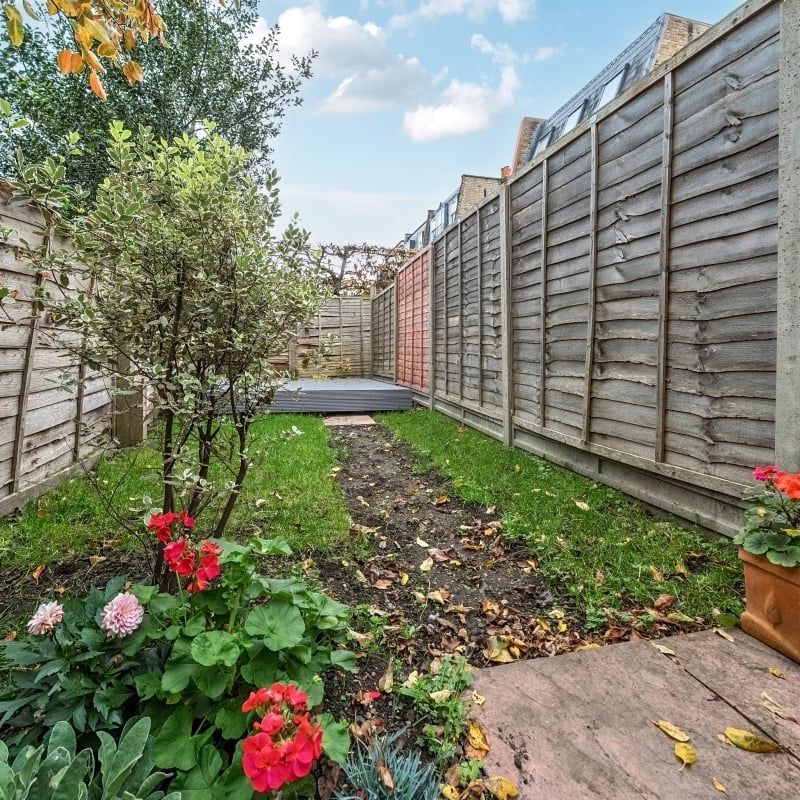 3 bedroom maisonette to rent - Photo 1