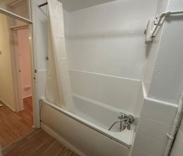 2 bedroom maisonette to rent - Photo 4