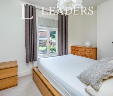 3 bedroom terraced house to rent - Photo 2